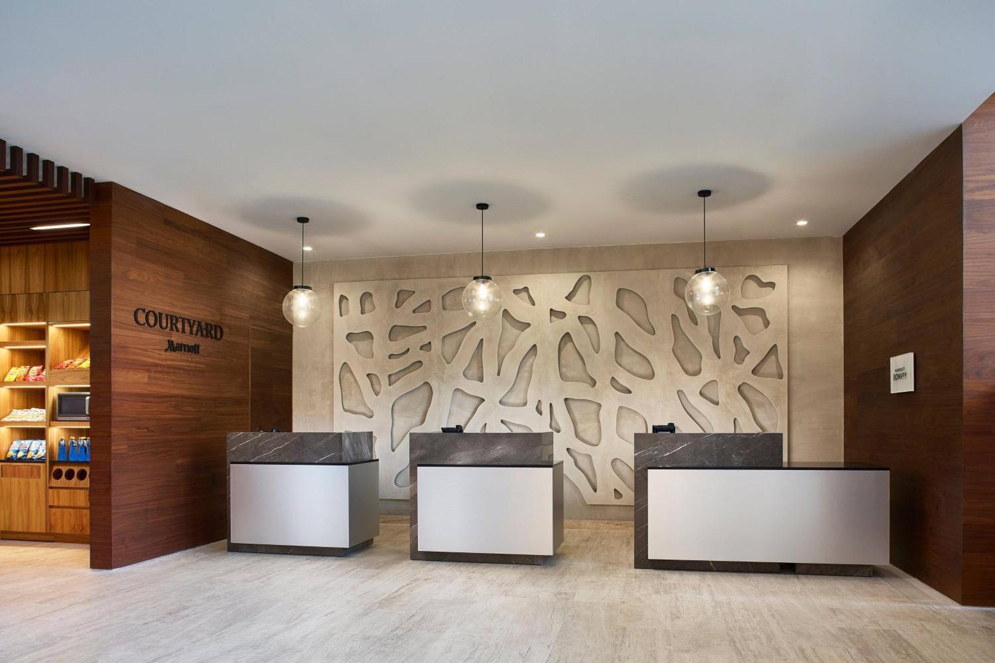 Courtyard By Marriott Merida Downtown Экстерьер фото