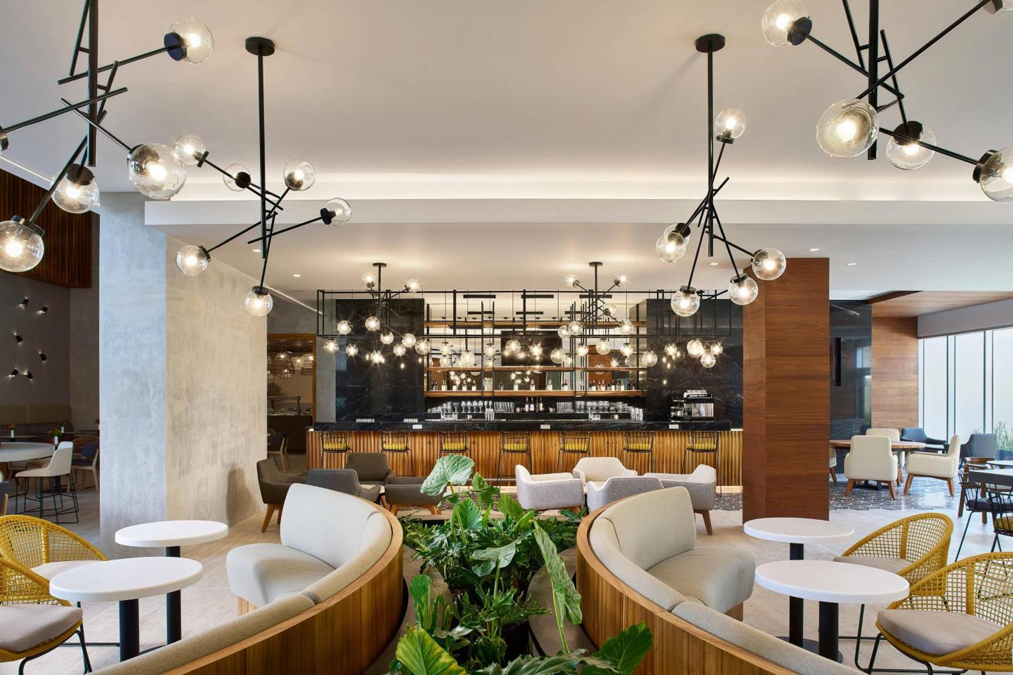 Courtyard By Marriott Merida Downtown Экстерьер фото