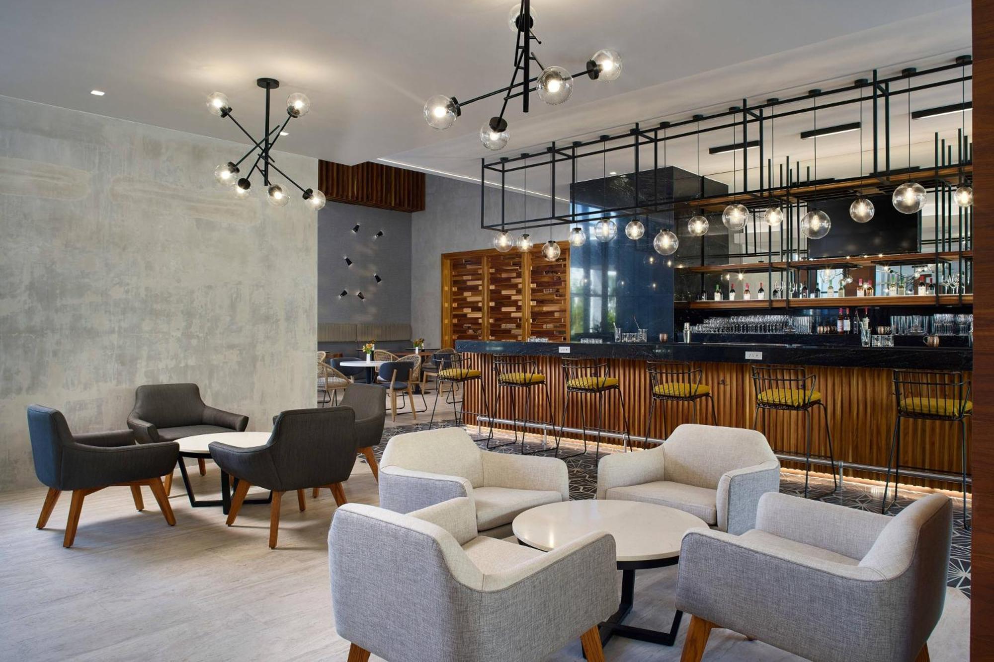 Courtyard By Marriott Merida Downtown Экстерьер фото